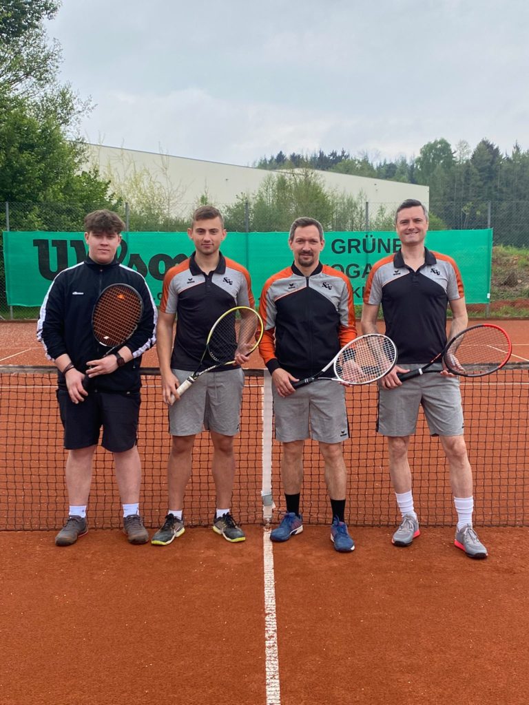 Von links Manuel Hora, Fabian Brucklacher, Roland Dallmeier und Tobias Nabe